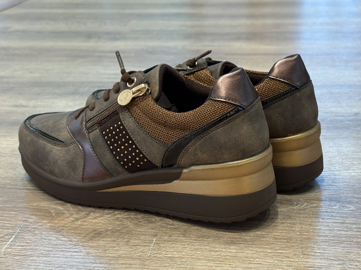 Memory 26M578 Zapato deportivo cuña cordones café mujer