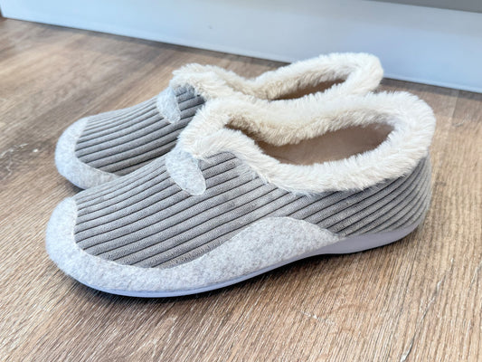 GARZON 7950.572 Zapatilla de casa cerrada antideslizante Taupe Mujer