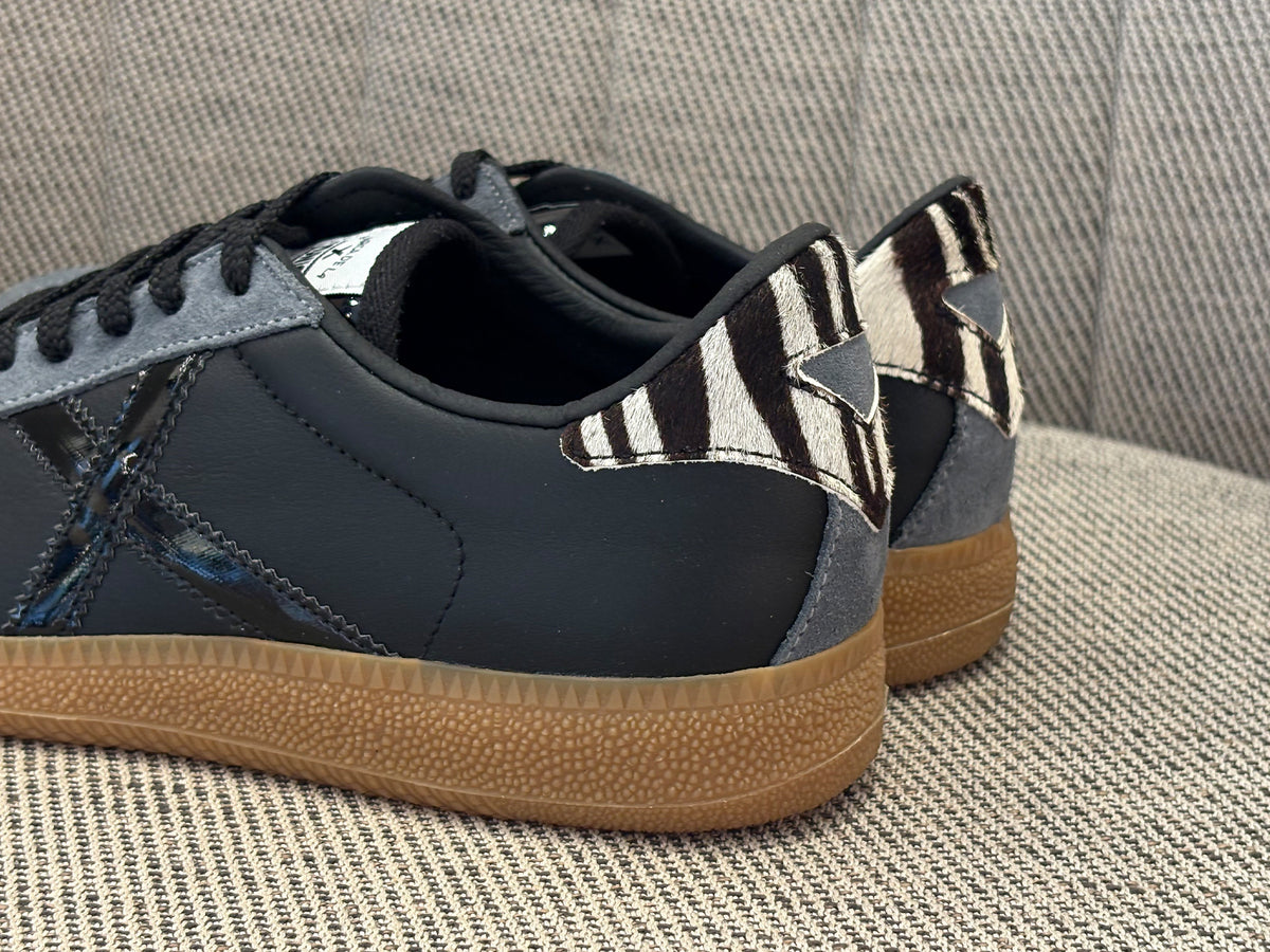 Munich 8290238 Barru 238 Sneaker Retro Piel Negro Animal Print Mujer