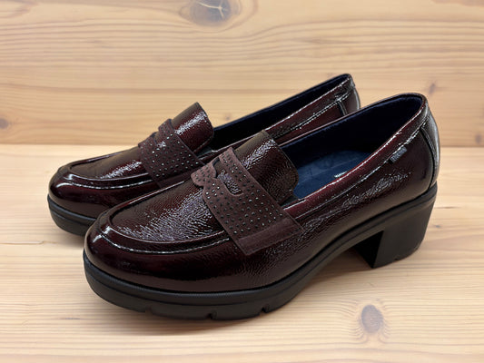 Fluchos F2517 Fugaz Mocasin Piel charol Burdeos tacón Mujer