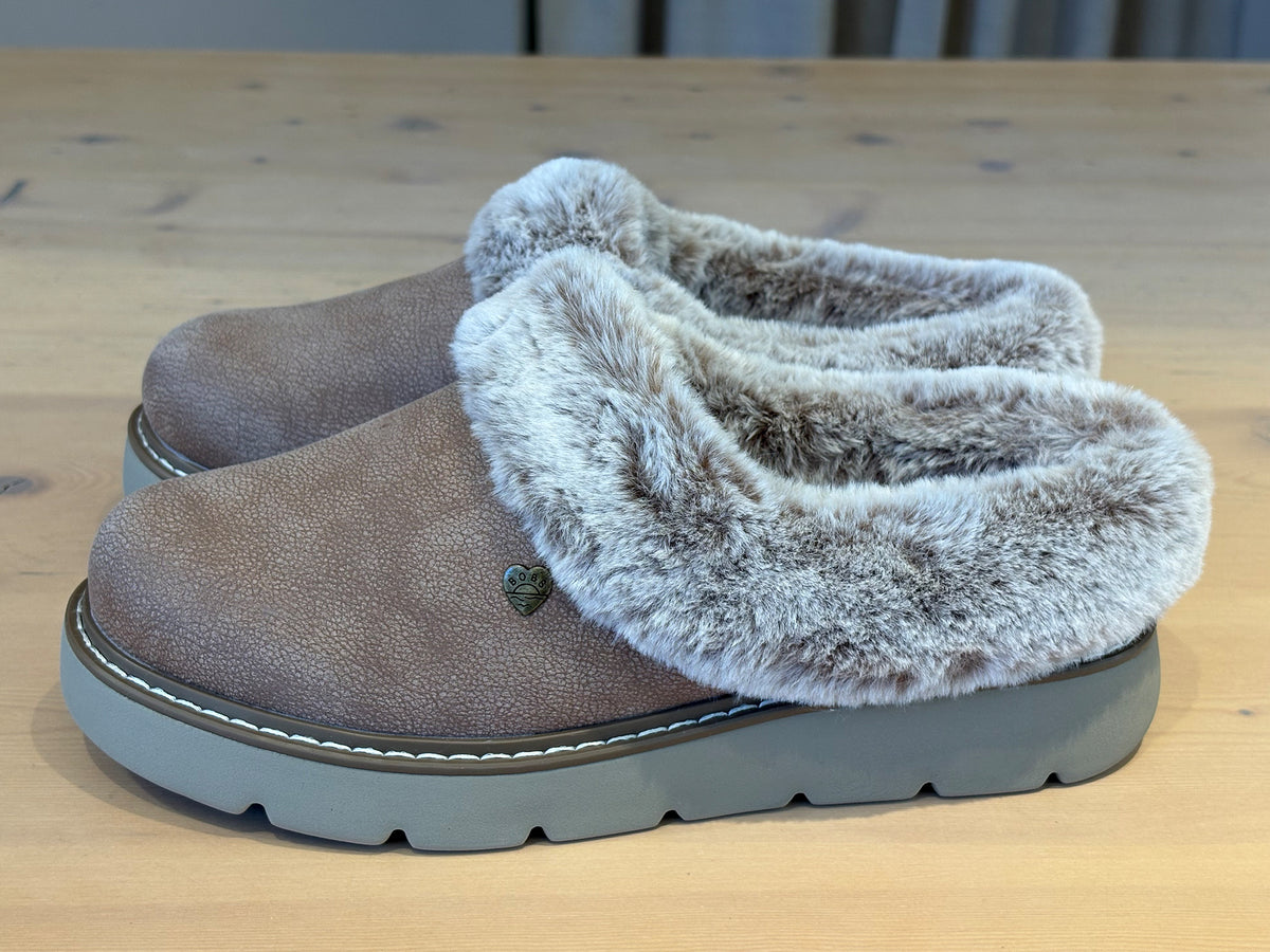 Pantufla zueco taupe Skechers 114762/TPE Mujer