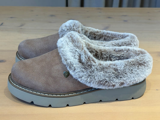 Pantufla zueco taupe Skechers 114762/TPE Mujer